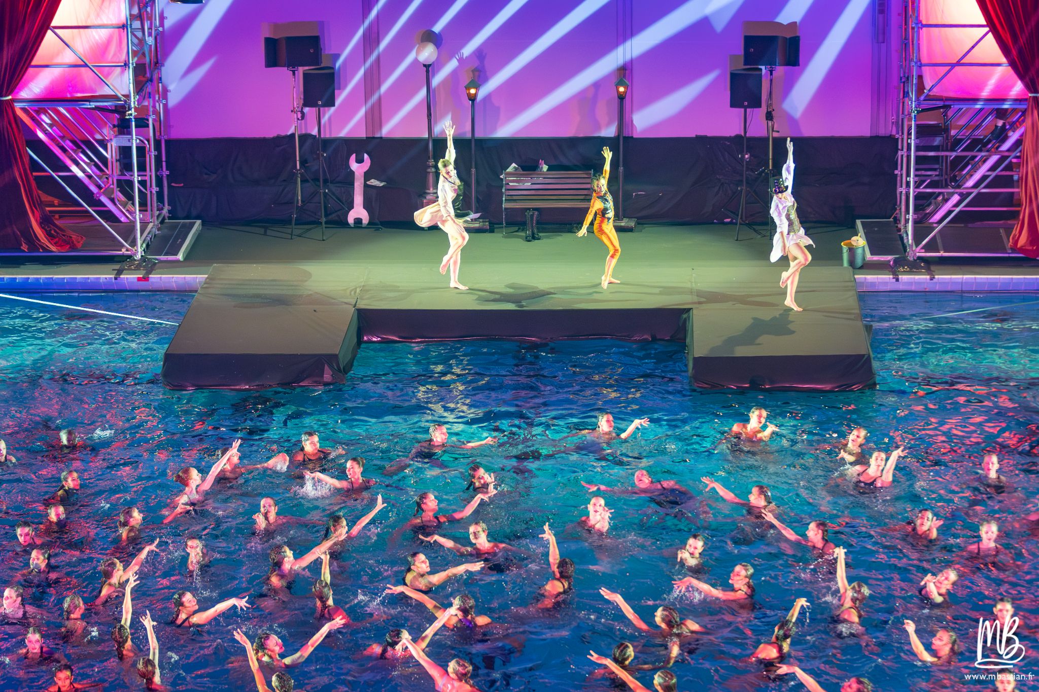 20251206 LA FABRIQUE A CONTES (BNS) MB 256